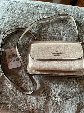 Kate Spade Crossbody Wallet